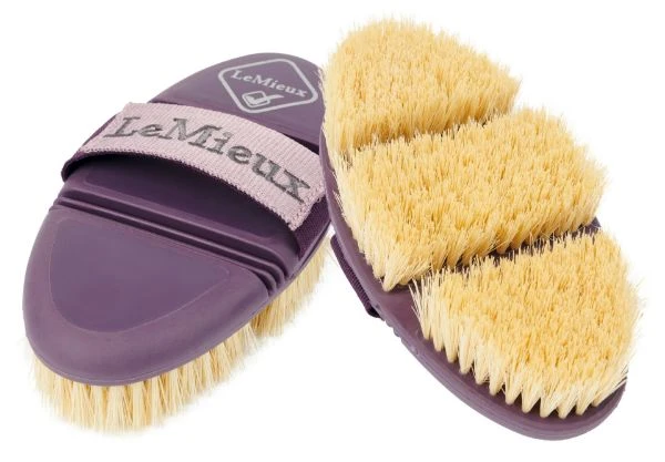 Le Mieux Flexi Scrubbing Brush Fig 1 Le Mieux Flexi Scrubbing Brush Fig