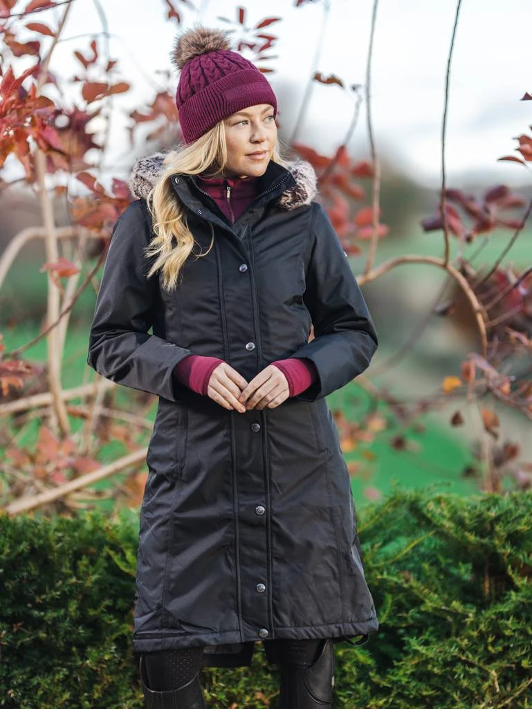 LeMieux Clara Cable Beanie – Merlot 2 LeMieux Clara Cable Beanie – Merlot - Image 2